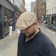 Load image into Gallery viewer, Ljósbrúnn flat cap - One size
